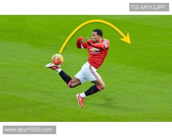 足球明星精彩瞬间踩球特写展现运动魅力与激情的完美结合